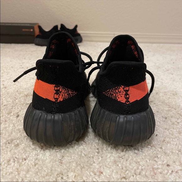 Yeezy 350 v2 main image 6
